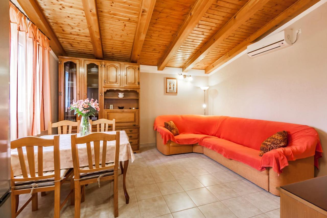 Holiday Home Lana Labin  Extérieur photo
